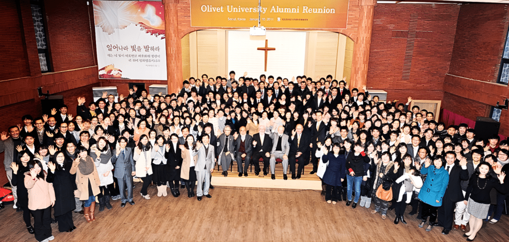 이장식 박사가 참석한 올리벳대학교 한국 동문 모임 단체사진 - 2011년 1월 서울 Olivet University Alumni Reunion